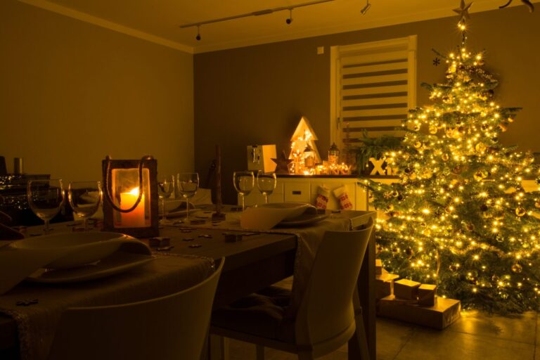 Festive dining scene with Christmas lights in York, reflecting the atmosphere of York’s Christmas markets and Minster events